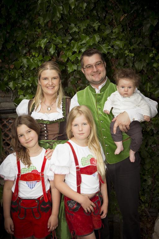 Sachsenburg Familie Lampersberger酒店 外观 照片